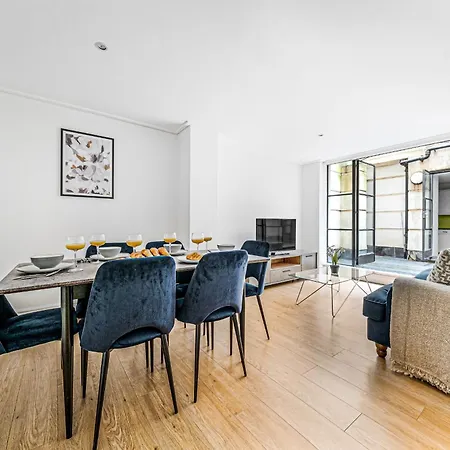Heart Of Holborn - 2Br With Patio - Cityapartmentstay London Exterior photo