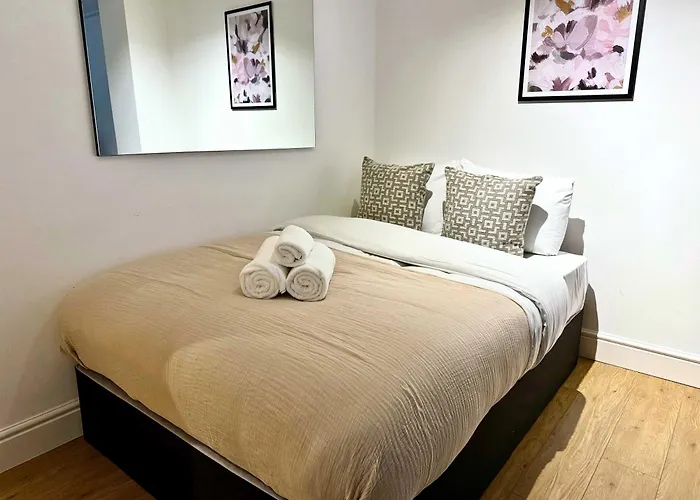 Heart Of Holborn - 2Br With Patio - Cityapartmentstay